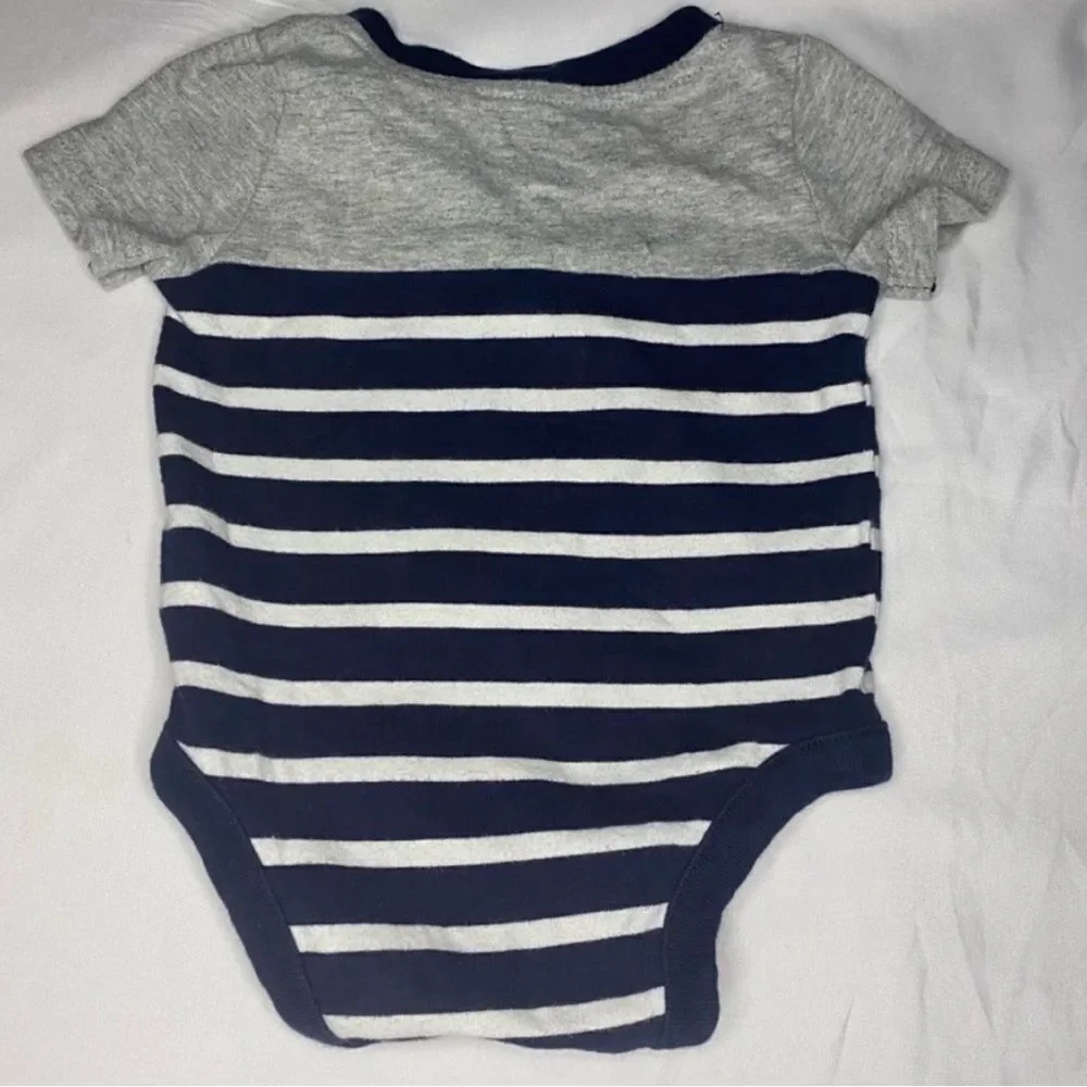 Gap striped Onsie Size 0-3M